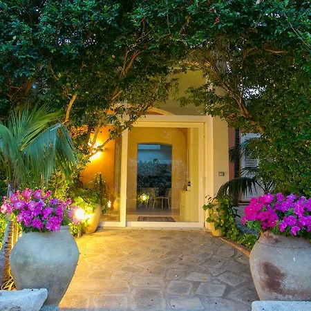 Temenos By Ortigiaapartments Villa