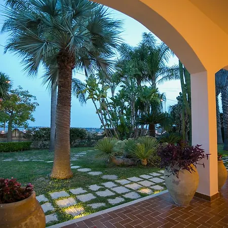 Villa Temenos By Ortigiaapartments